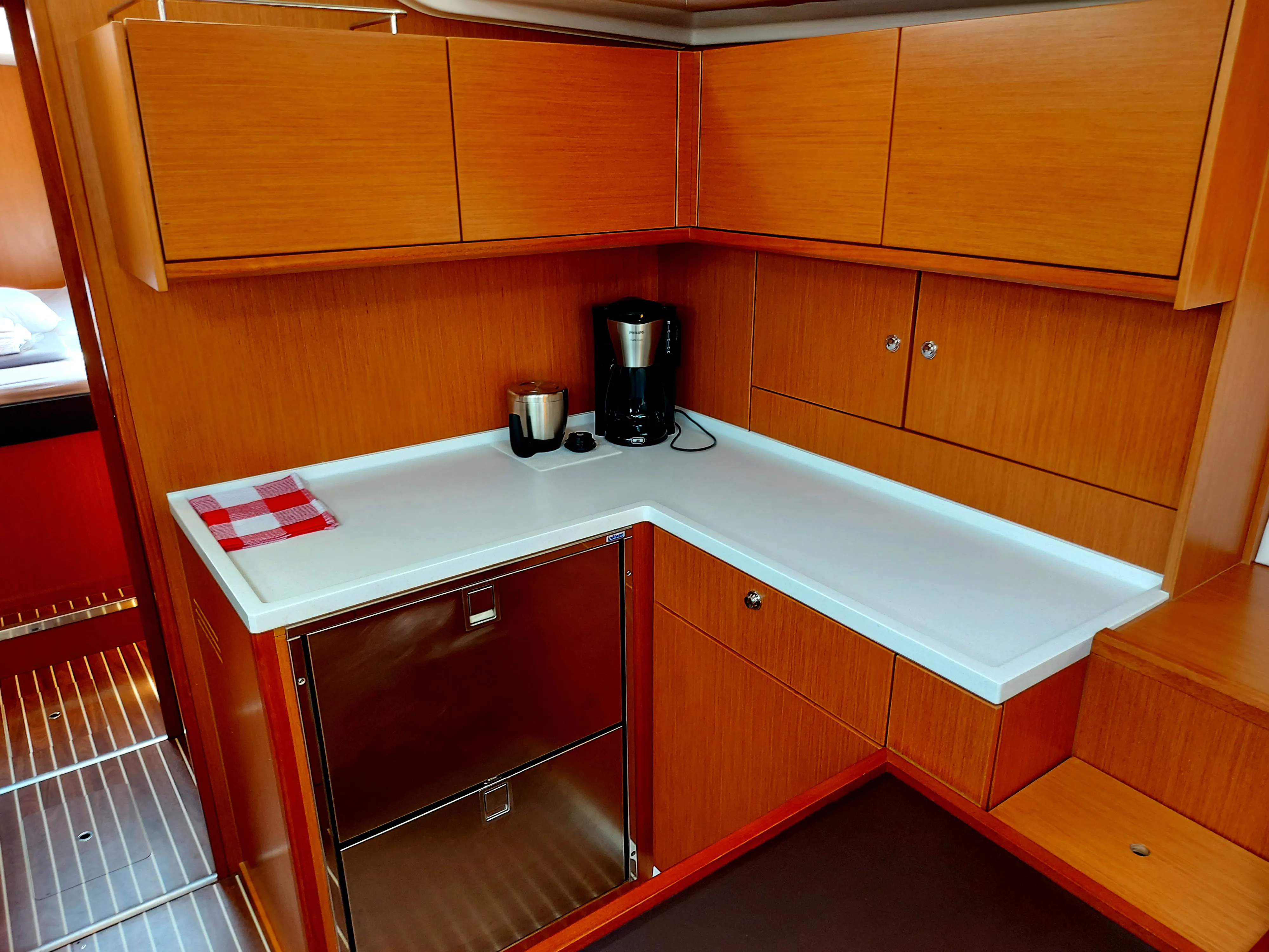 Bavaria C57 Promitheas — Yachtfoto 2