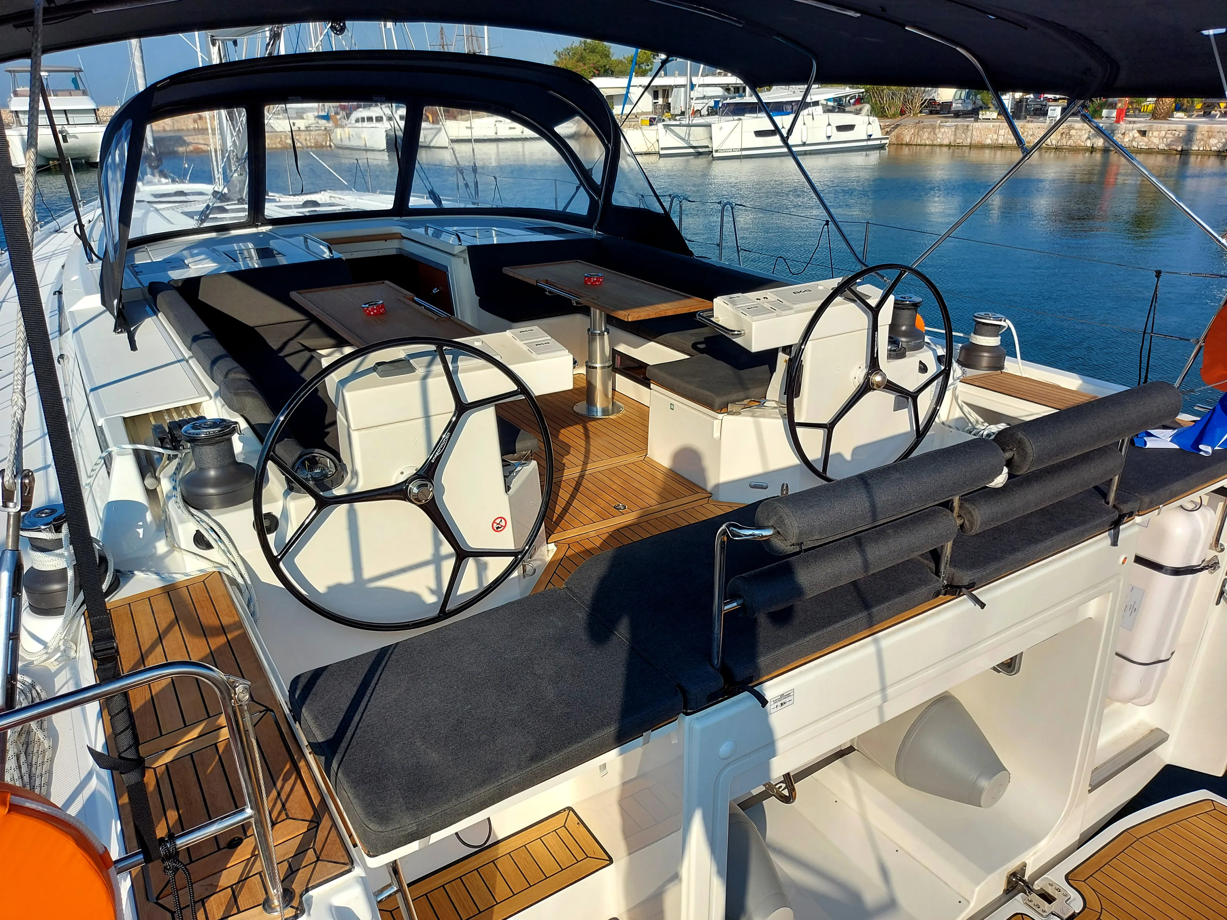 Bavaria C57 Promitheas — Yachtfoto 7