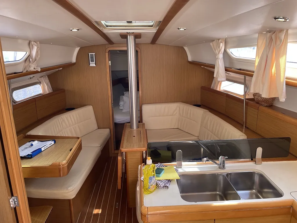 Sun Odyssey 36i Mala — fotografia jachty 2