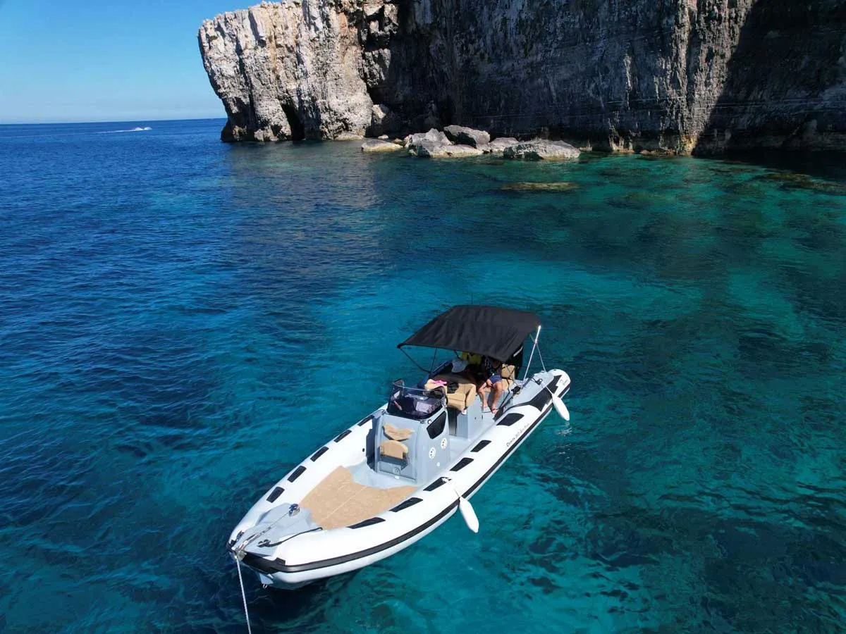 Ranieri Cayman 26 Sport Touring Ranieri Cayman — foto dello yacht n. 4