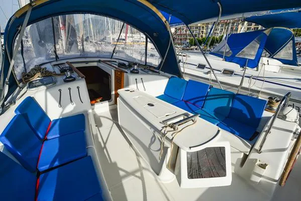 Oceanis 43 Soyamaje — фотография яхты 18