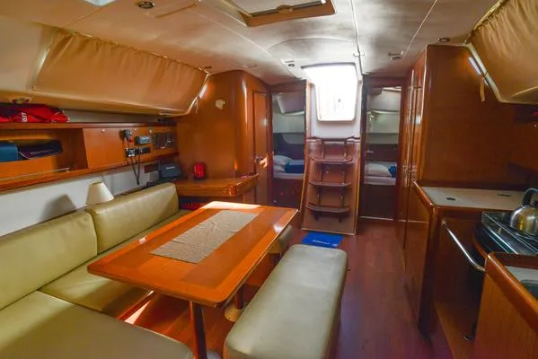 Oceanis 43 Soyamaje — фотография яхты 9