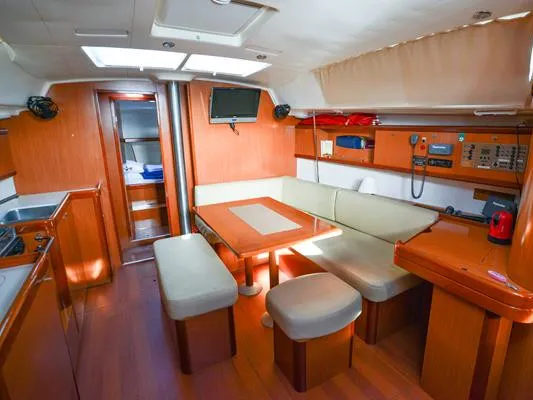 Oceanis 43 Soyamaje — фотография яхты 7