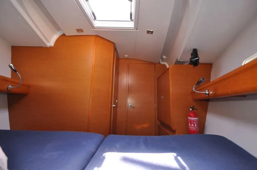 Sun Odyssey 409 FourTwo — фотография яхты 2