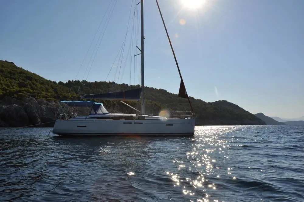 Sun Odyssey 409 FourTwo — фотография яхты 10