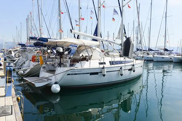 Bavaria Cruiser 37 Kedi — фотография яхты 5
