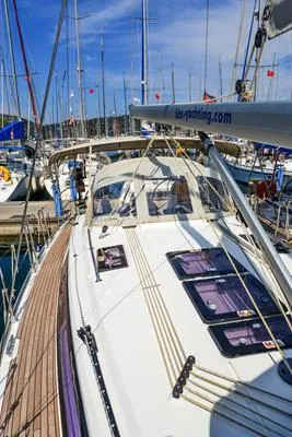 Bavaria Cruiser 37 Kedi — фотография яхты 7
