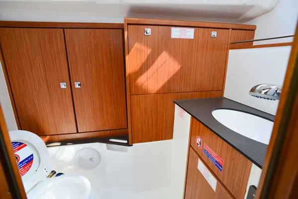 Bavaria Cruiser 37 Kedi — фотография яхты 17