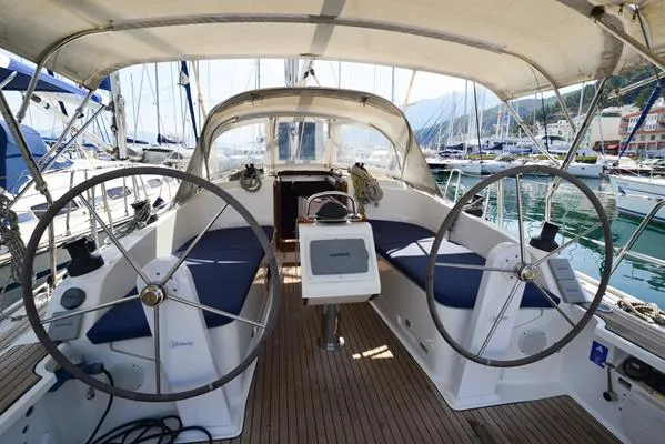Bavaria Cruiser 37 Kedi — фотография яхты 2