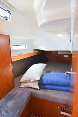 Bavaria Cruiser 37 Kedi — фотография яхты 13