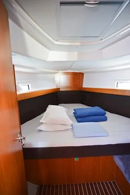 Bavaria Cruiser 37 Kedi — фотография яхты 19