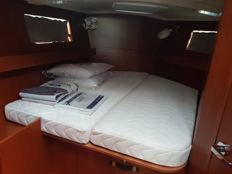 Oceanis 41.1 Gloria — jachtos nuotrauka 2