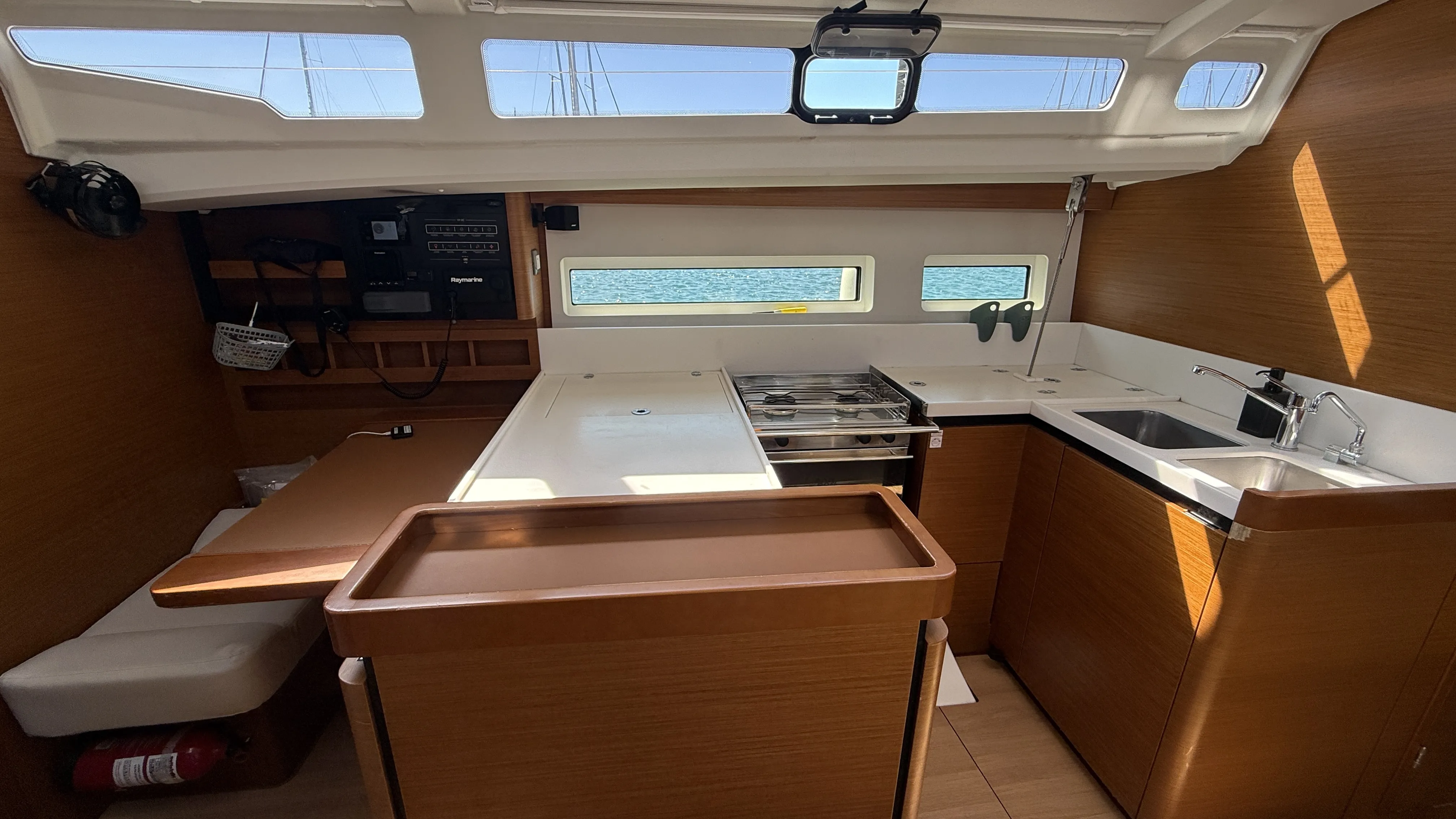 Sun Odyssey 440 LEONA — фотография яхты 8