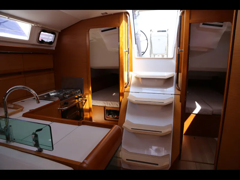 Sun Odyssey 419 Sicc — фотография яхты 8