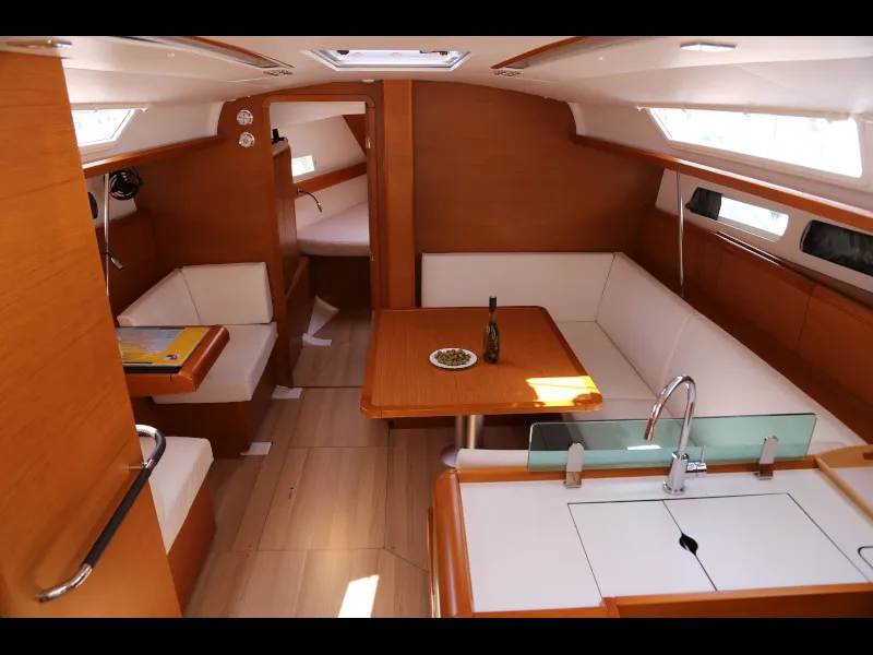 Sun Odyssey 419 Sicc — фотография яхты 7