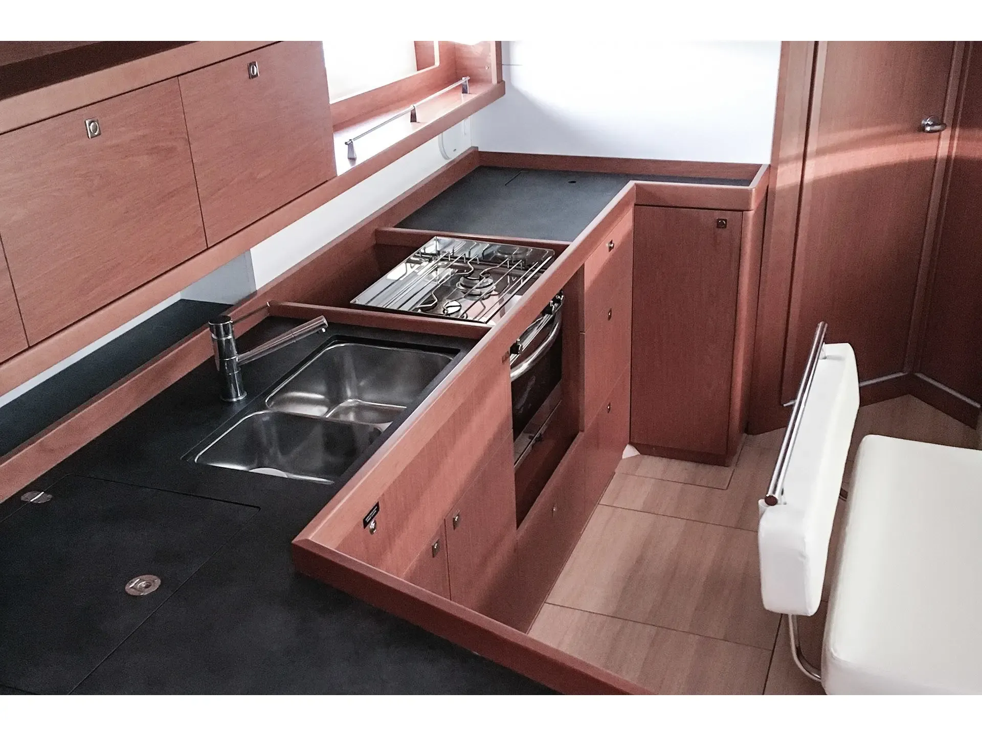 Oceanis 45 Cancan — yacht photo 11