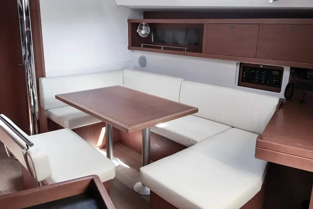 Oceanis 45 Mambo 1 — yacht photo 18