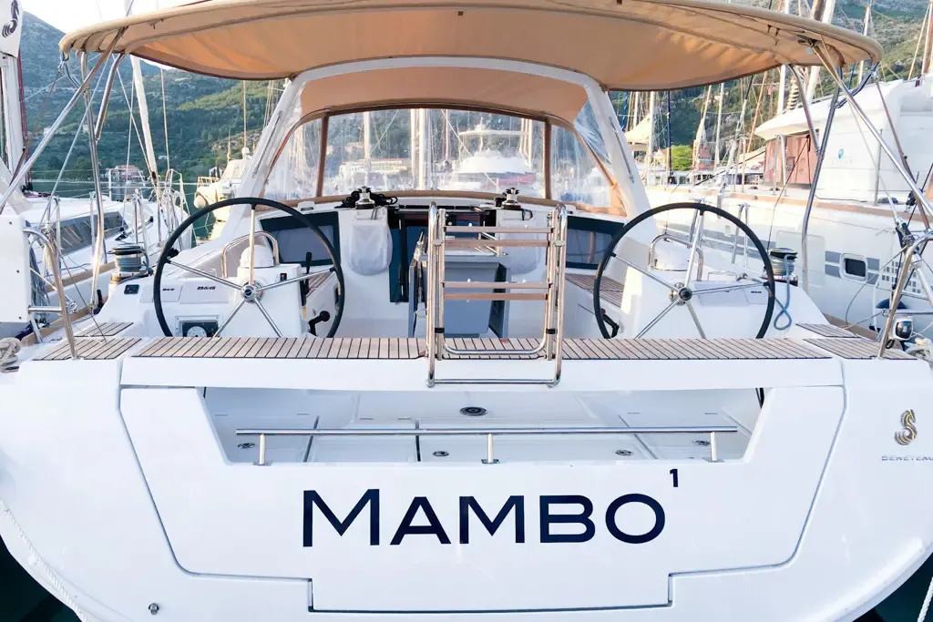 Oceanis 45 Mambo 1 — yacht photo 17