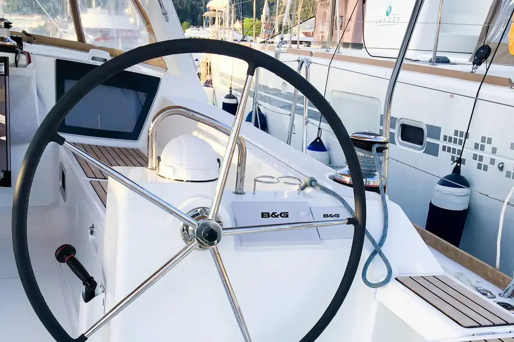 Oceanis 45 Mambo 1 — yacht photo 4