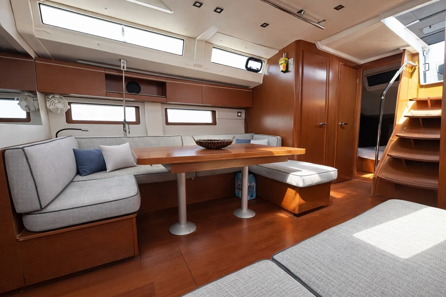 Oceanis 51.1 Velvet Dice — foto dello yacht n. 9