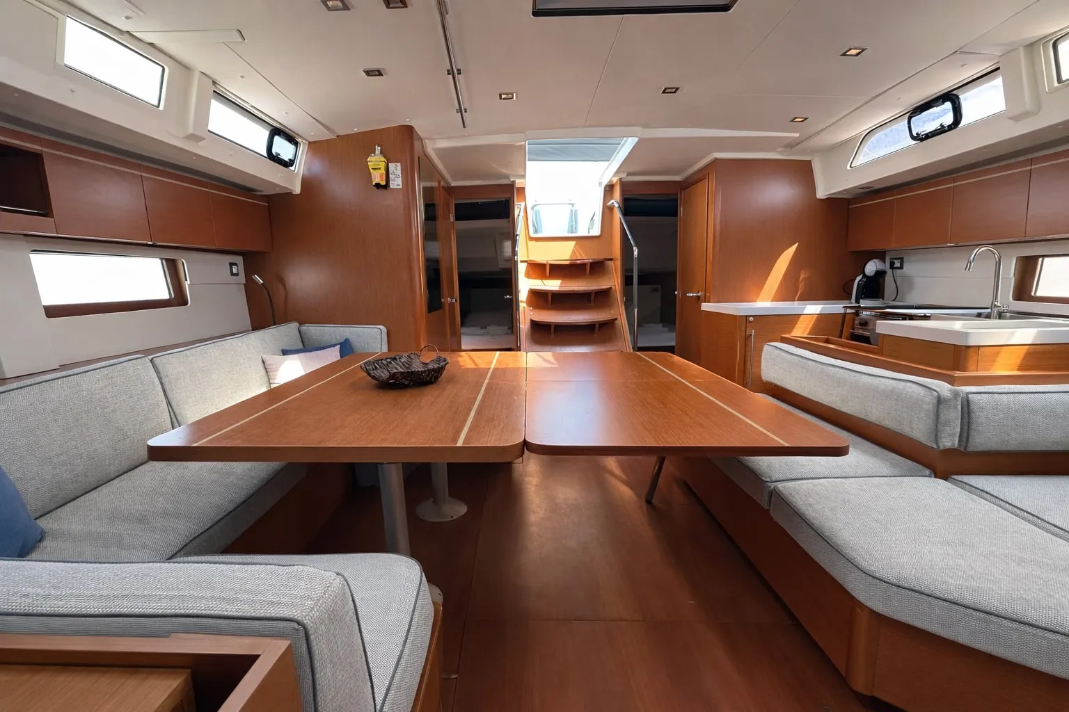 Oceanis 51.1 Velvet Dice — foto dello yacht n. 3