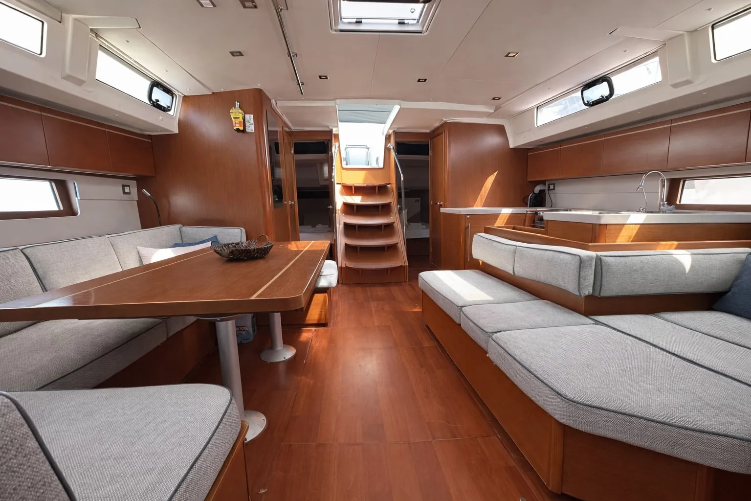 Oceanis 51.1 Velvet Dice — foto dello yacht n. 4