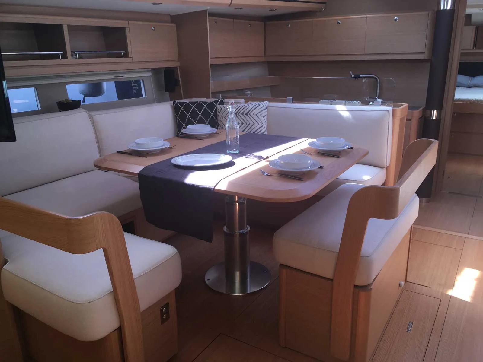 Dufour 56 Exclusive Hola — foto dello yacht n. 2
