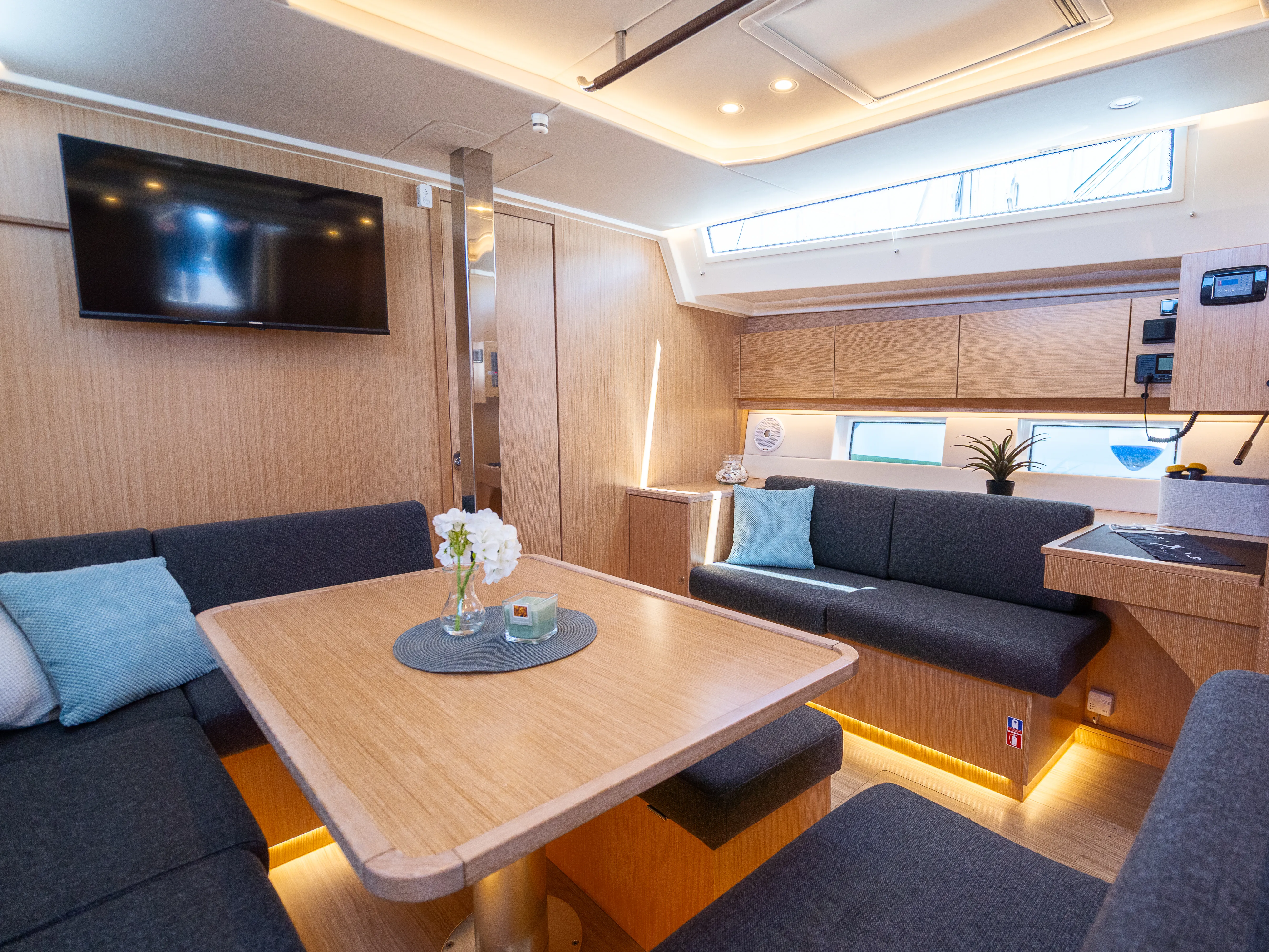 Bavaria C45 Style Aria — фотография яхты 21