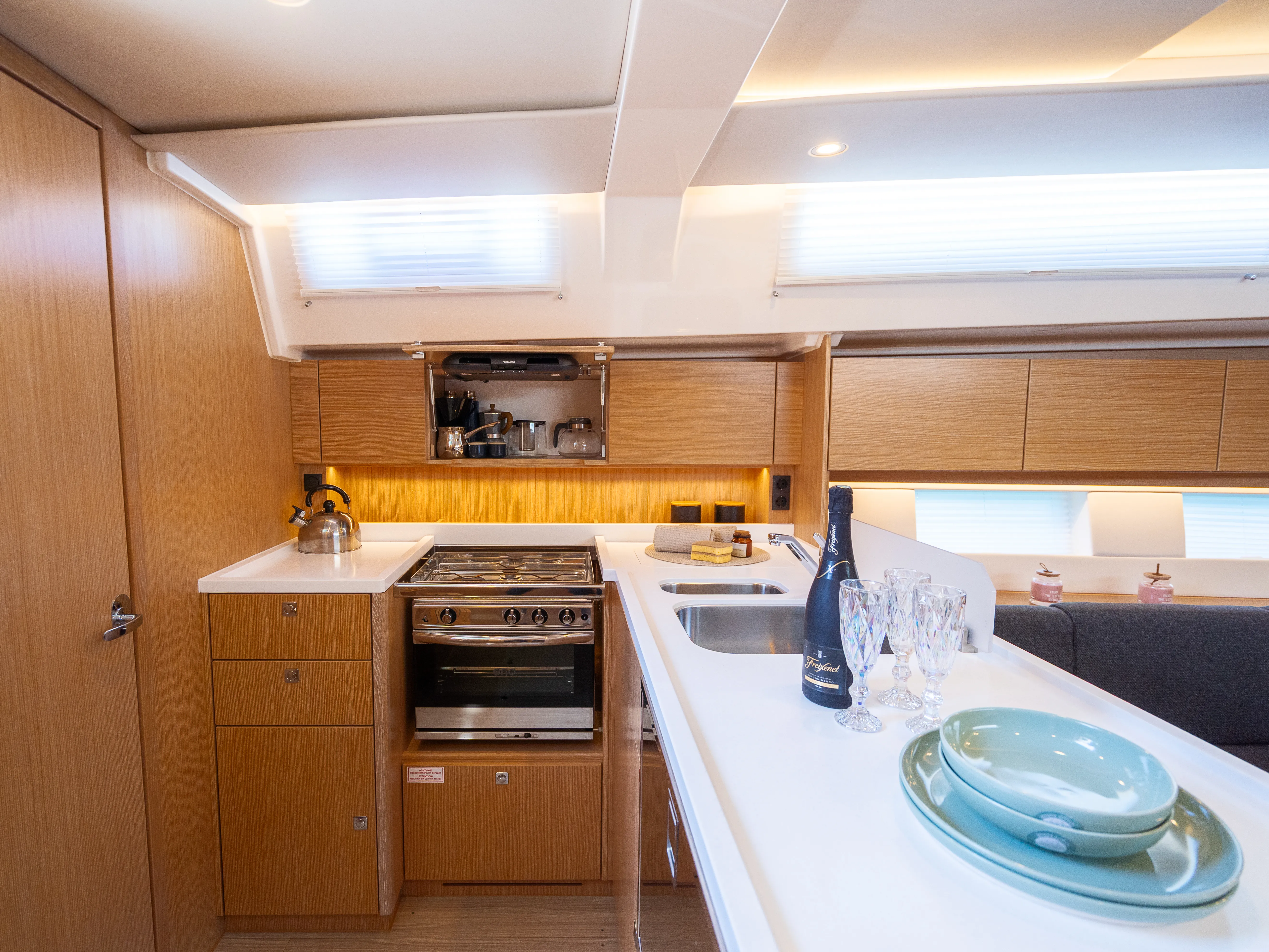 Bavaria C45 Style Aria — фотография яхты 18