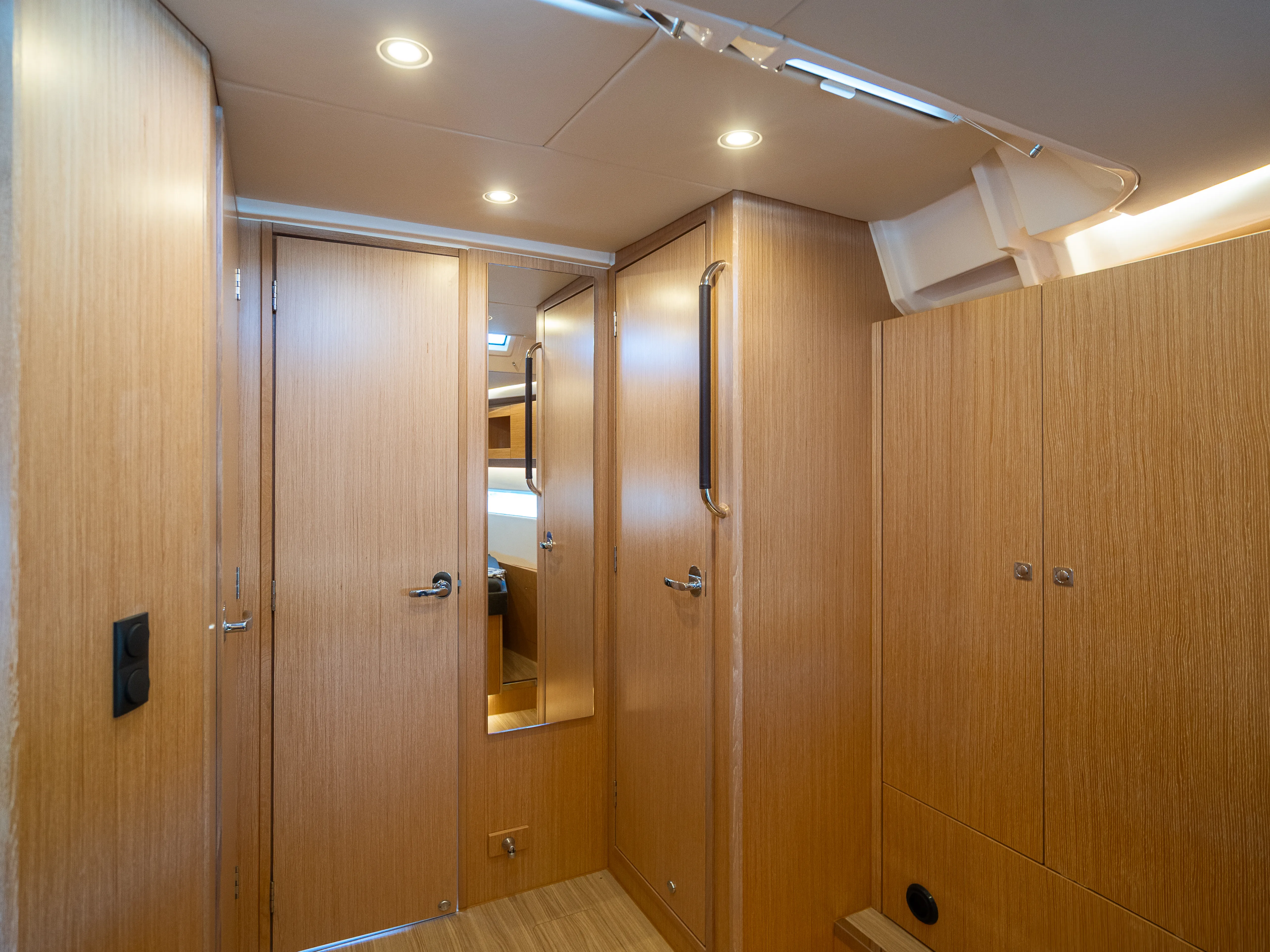 Bavaria C45 Style Aria — фотография яхты 3