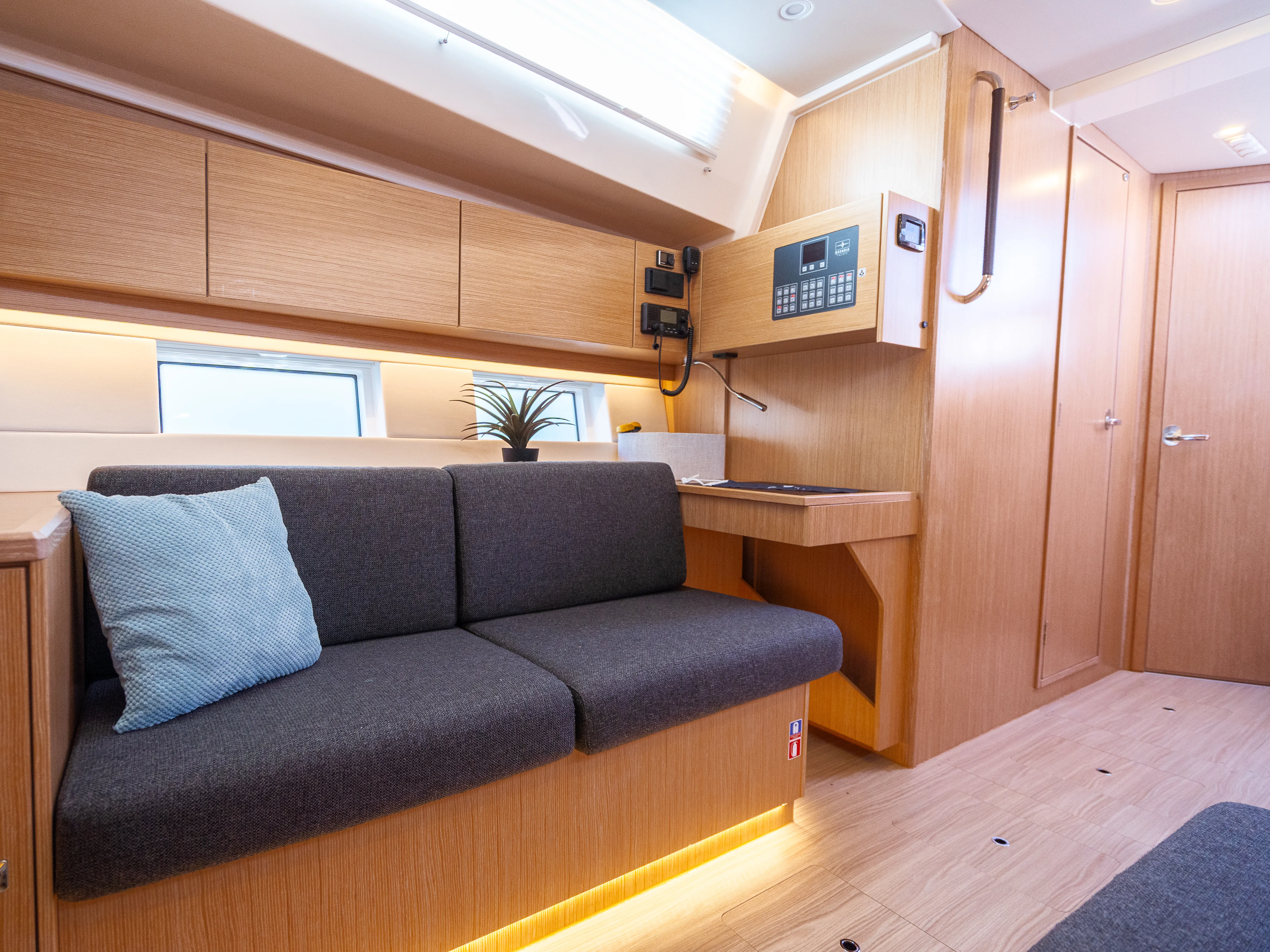 Bavaria C45 Style Aria — фотография яхты 13