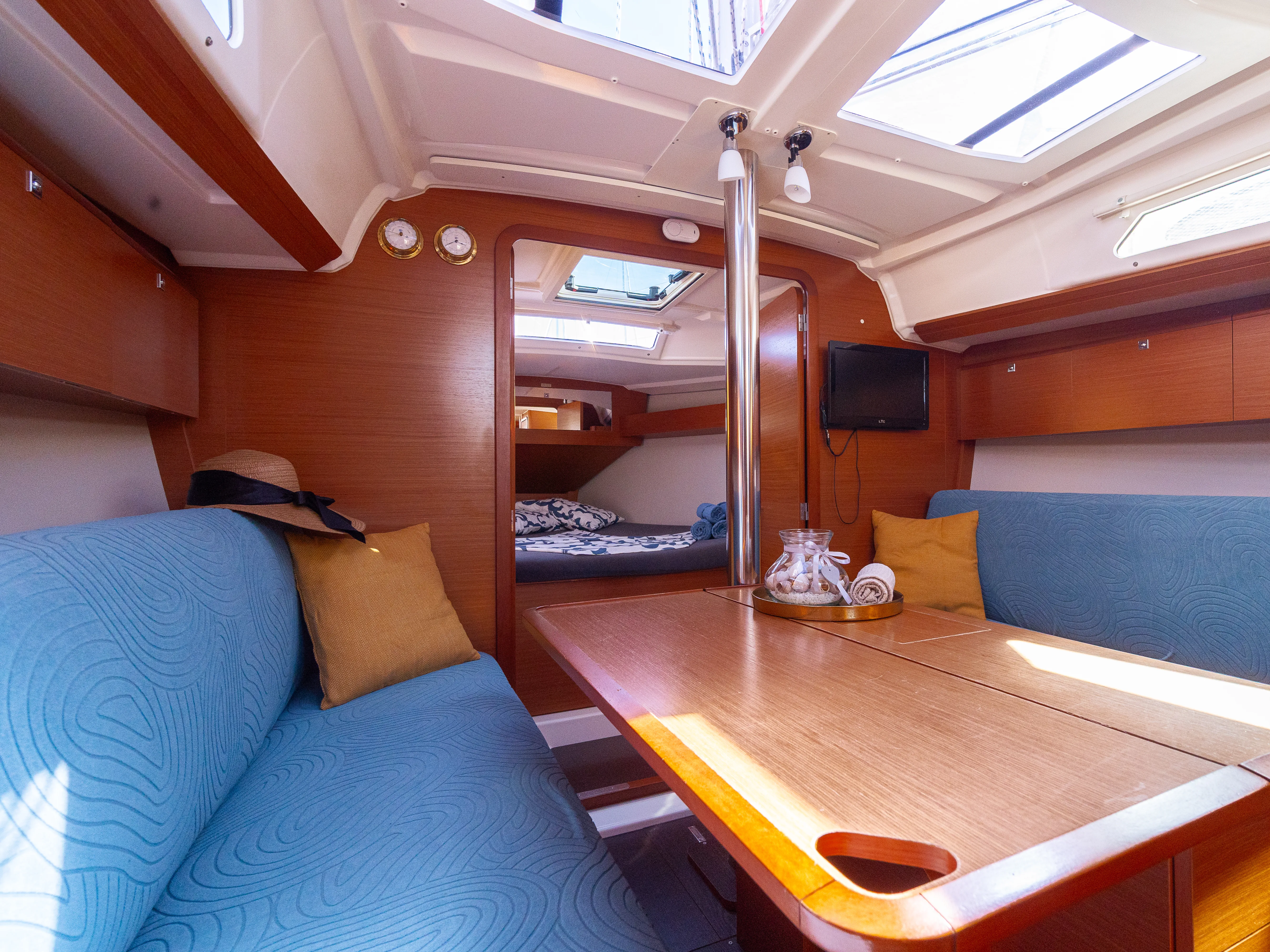 Dufour 360 Grand Large Draco — foto dello yacht n. 14
