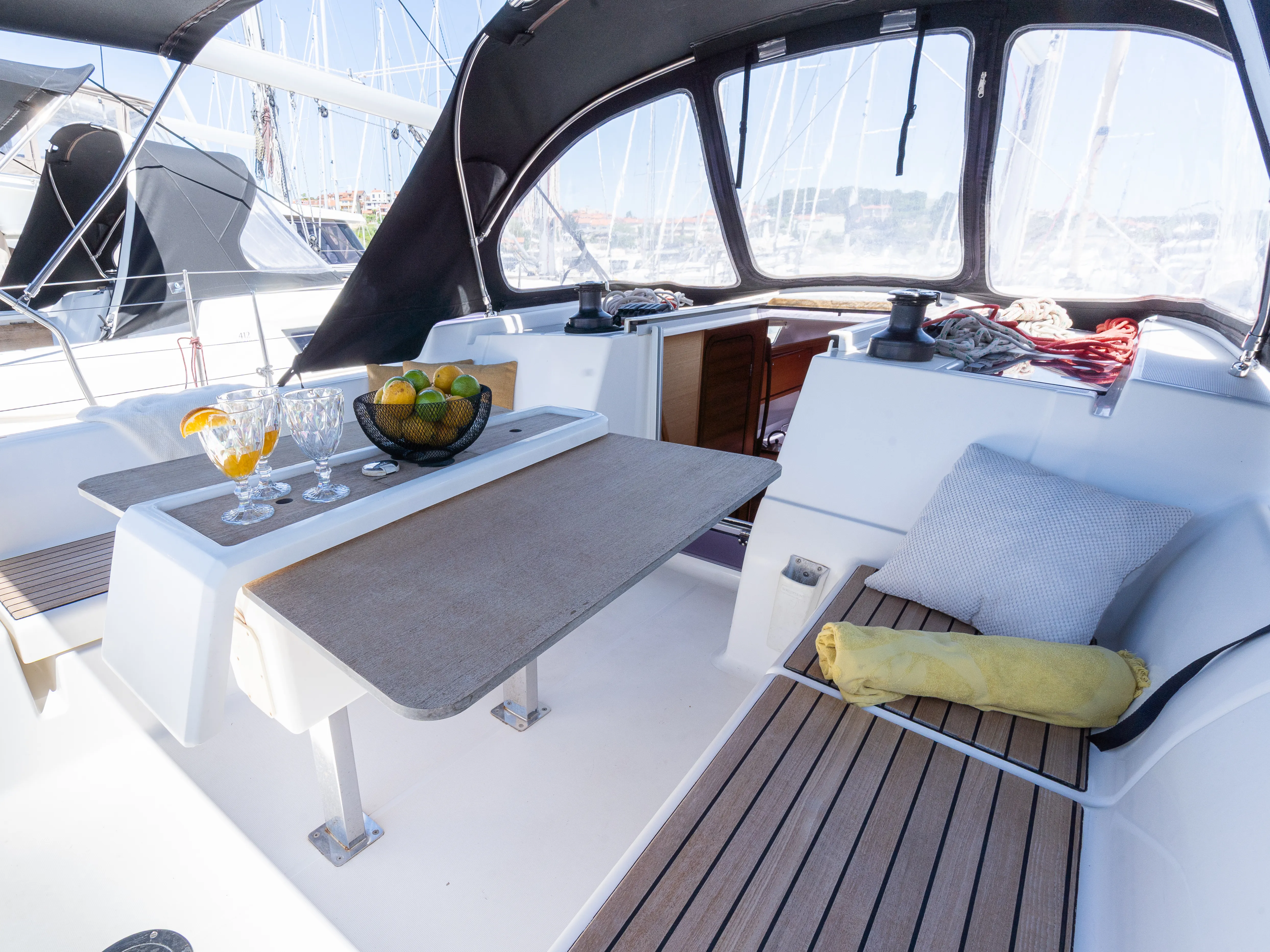 Dufour 382 Grand Large Cetus — фотография яхты 4