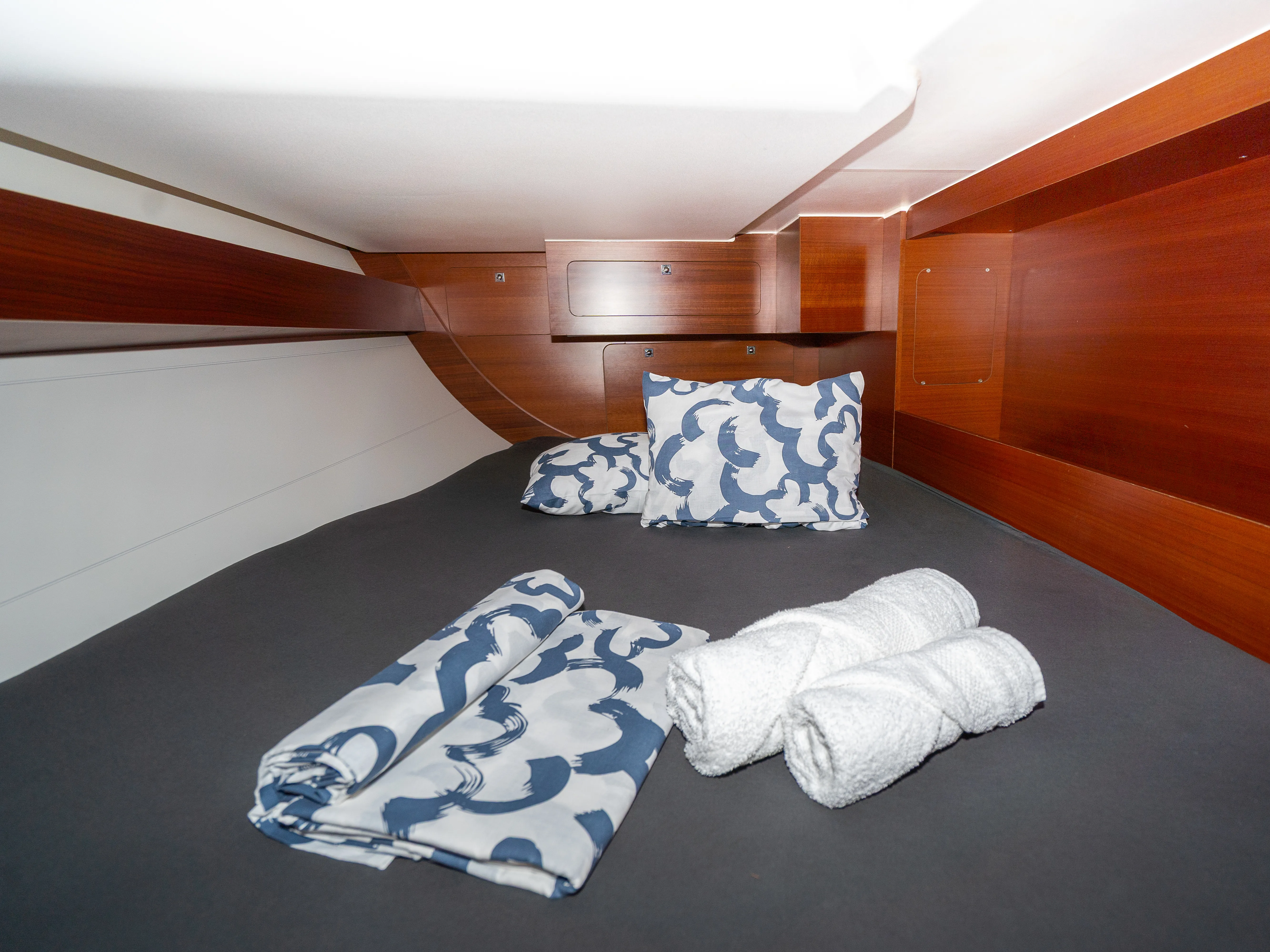 Dufour 382 Grand Large Cetus — фотография яхты 16