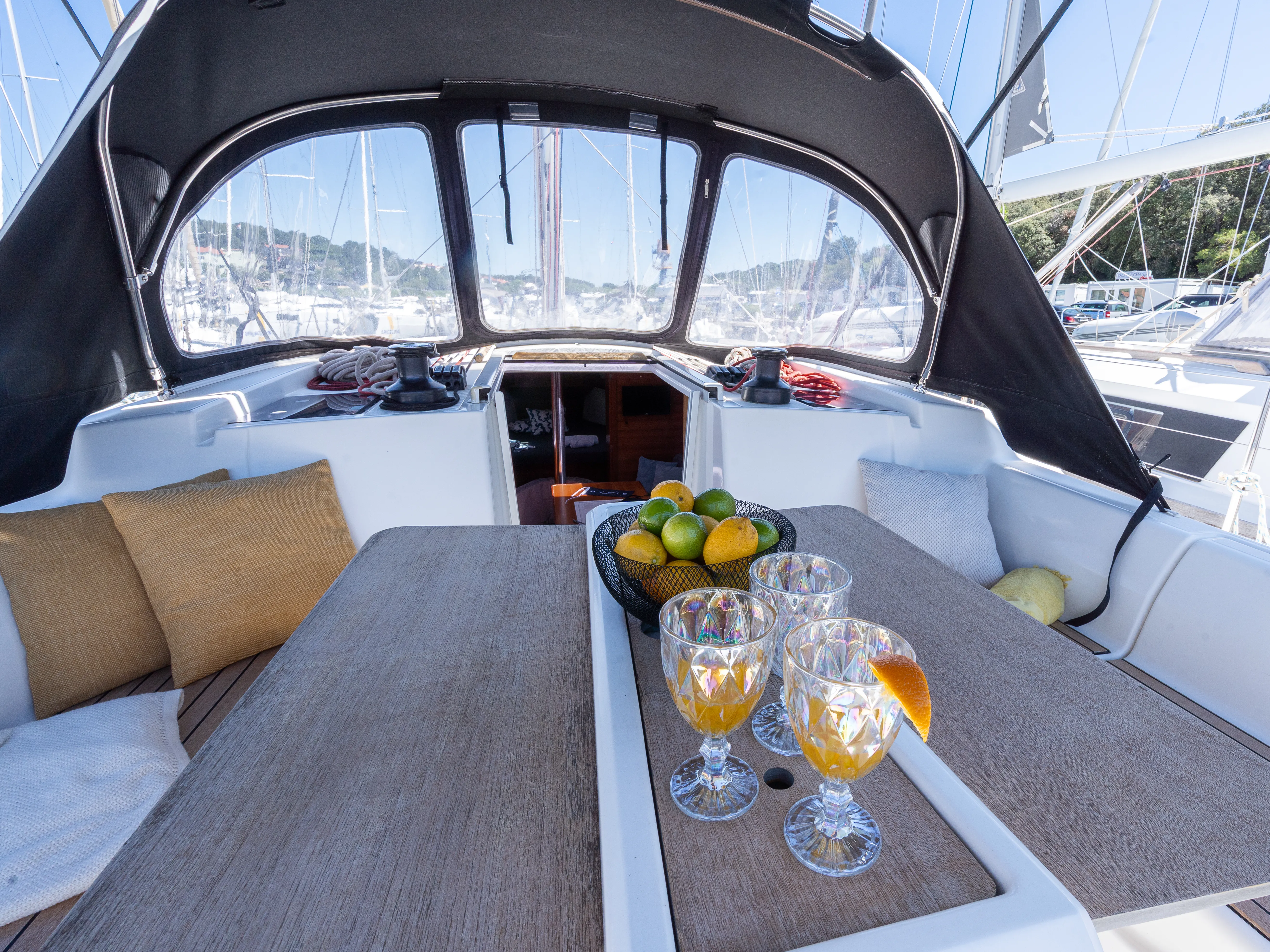 Dufour 382 Grand Large Cetus — фотография яхты 17
