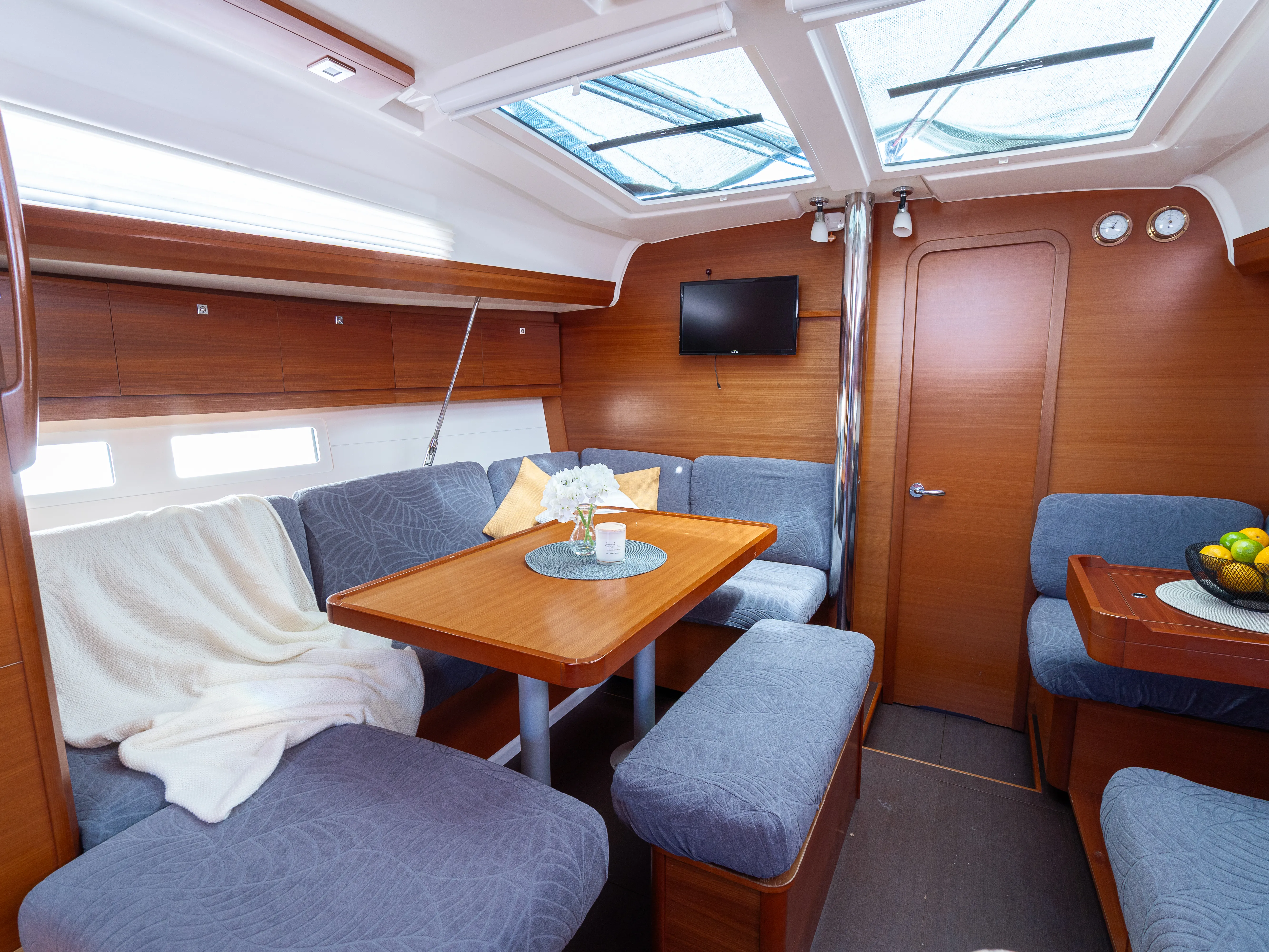 Dufour 412 Grand large Apus — фотография яхты 25