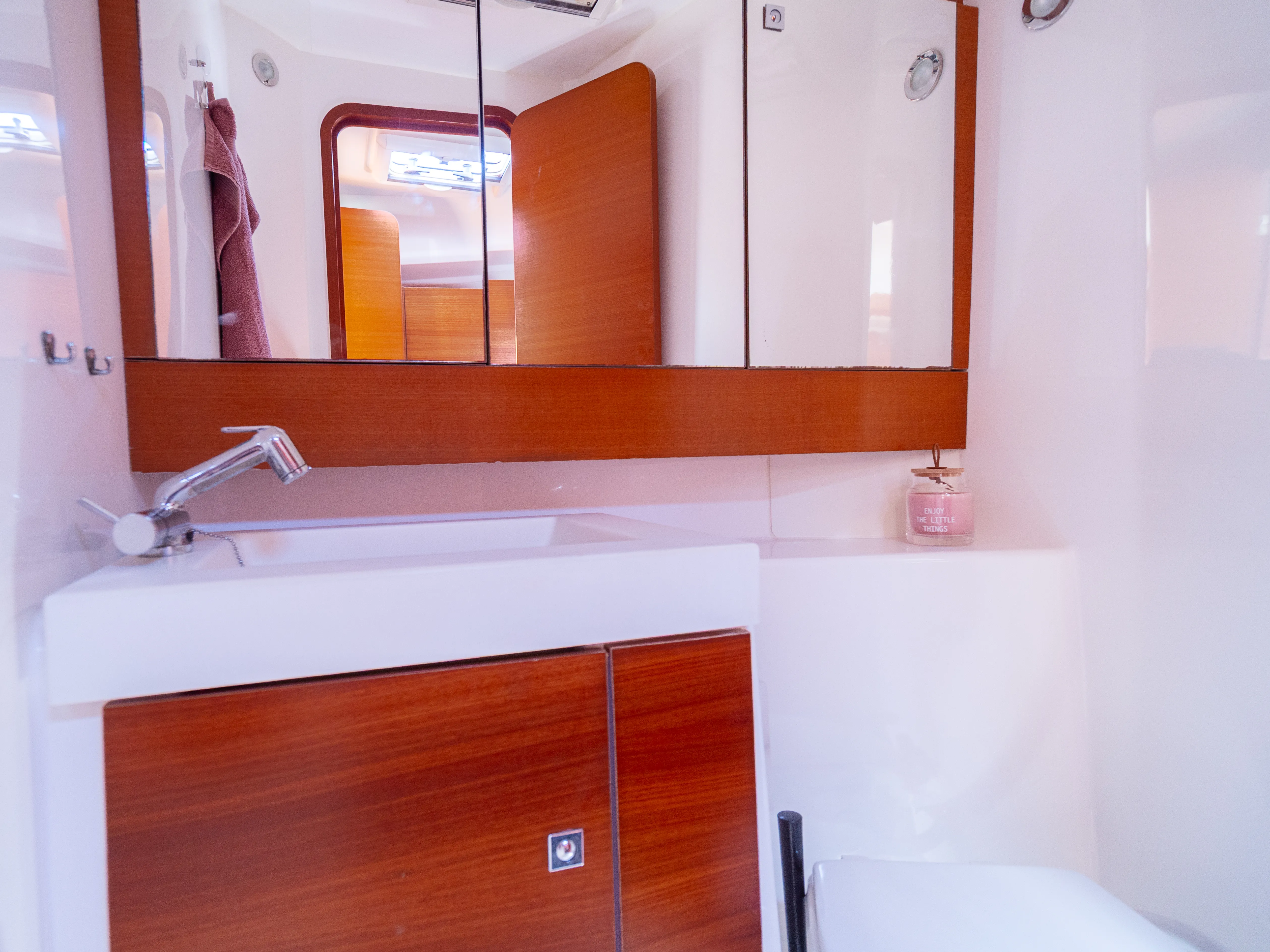 Dufour 412 Grand large Apus — фотография яхты 16