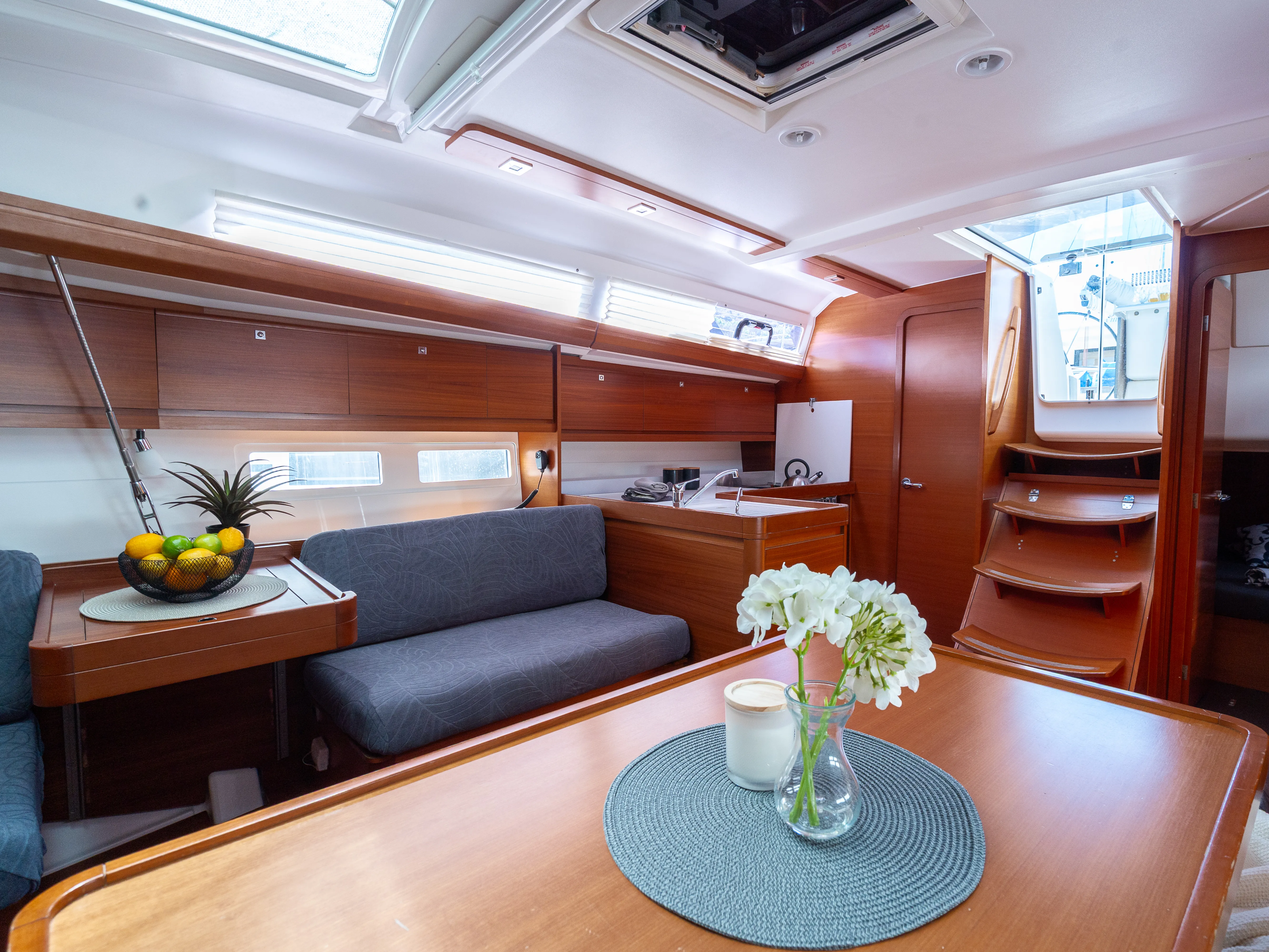 Dufour 412 Grand large Apus — фотография яхты 20