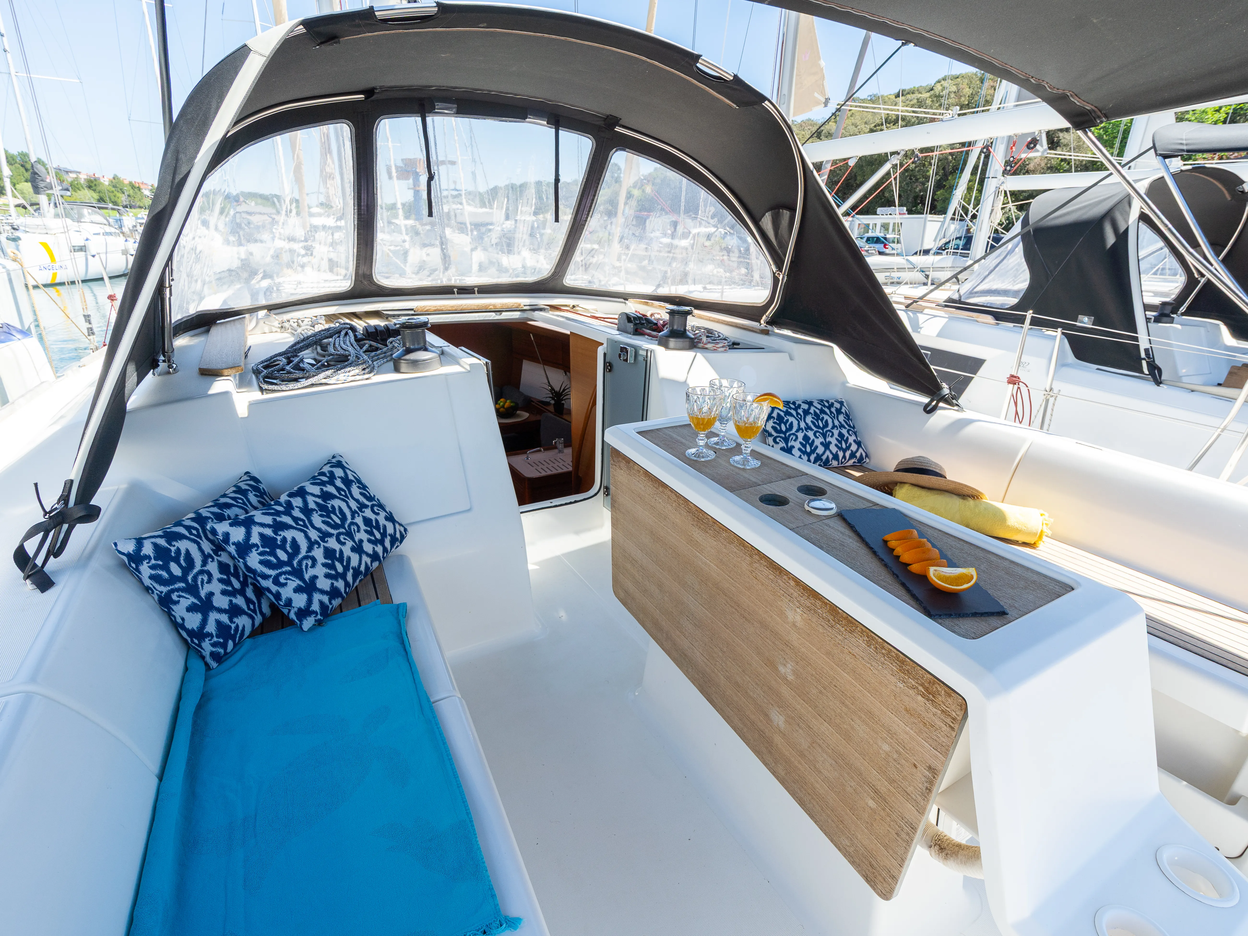 Dufour 412 Grand large Apus — фотография яхты 18