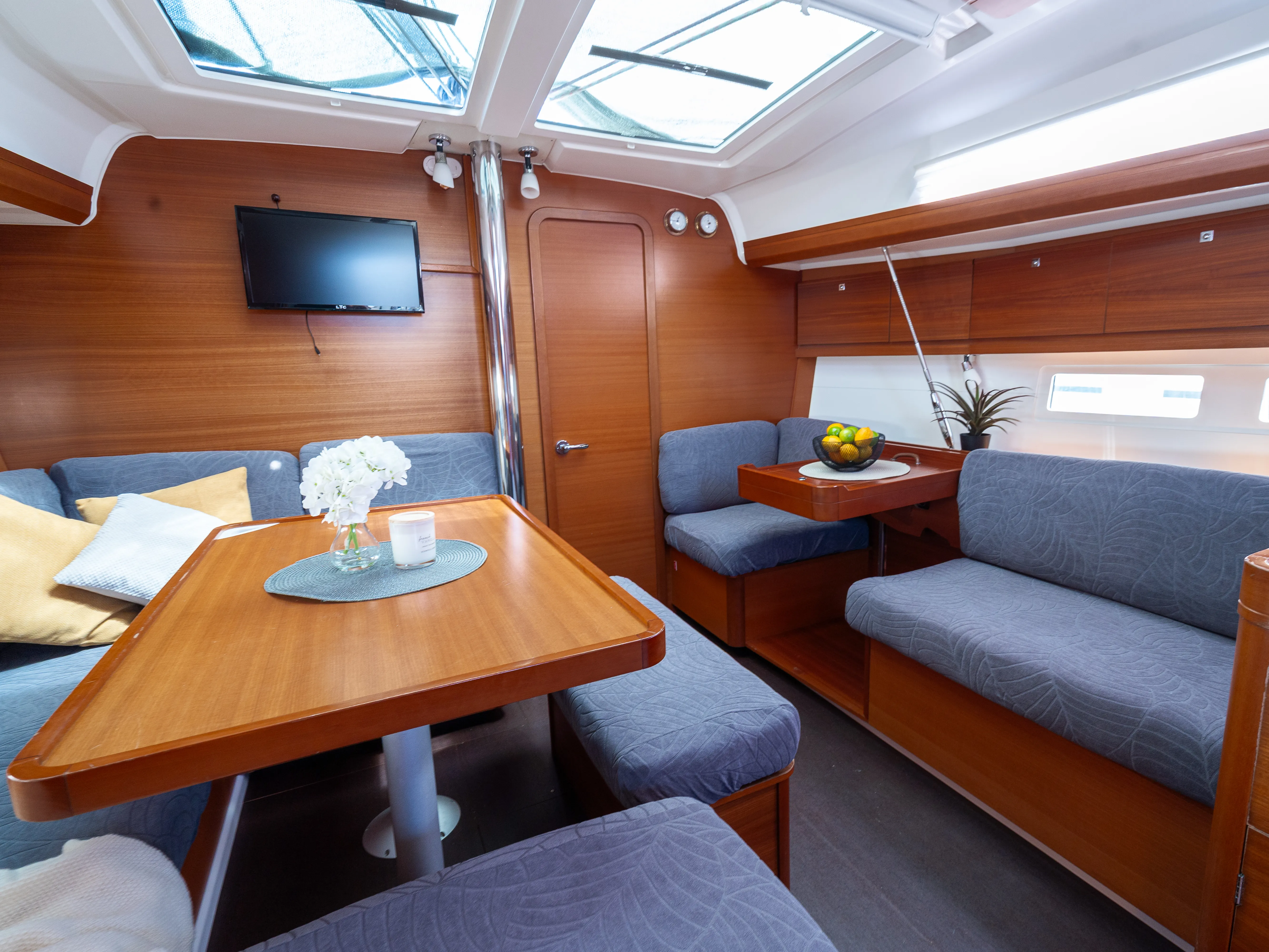 Dufour 412 Grand large Apus — фотография яхты 13