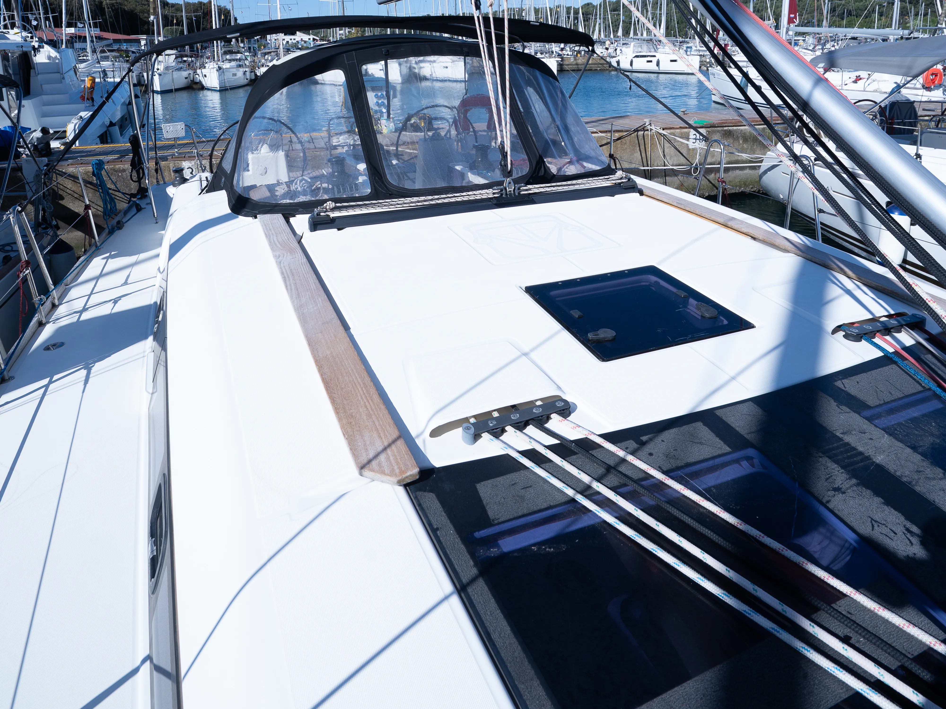 Dufour 460 Grand Large Cygnus — фотография яхты 36