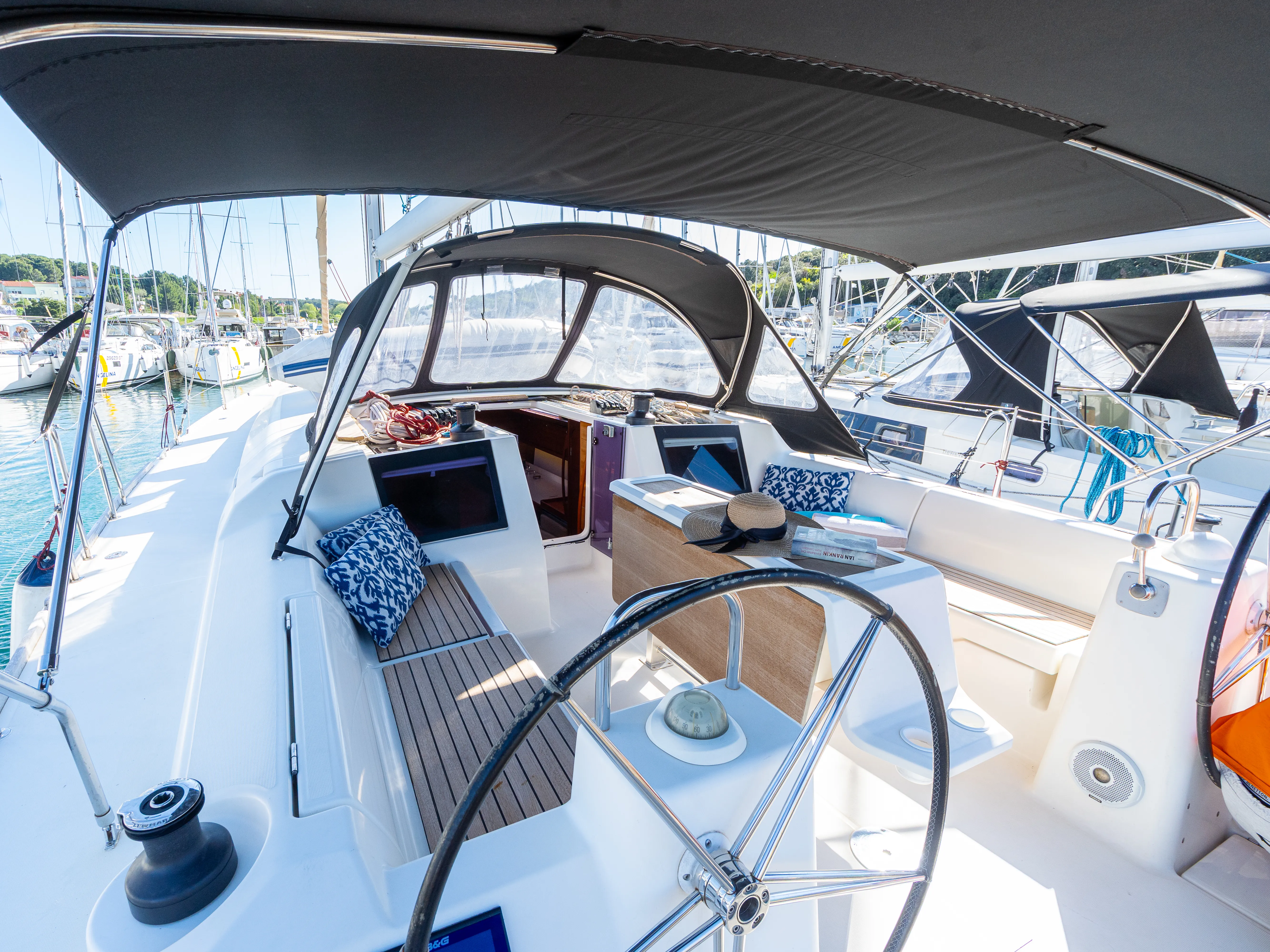 Dufour 460 Grand Large Cygnus — фотография яхты 29