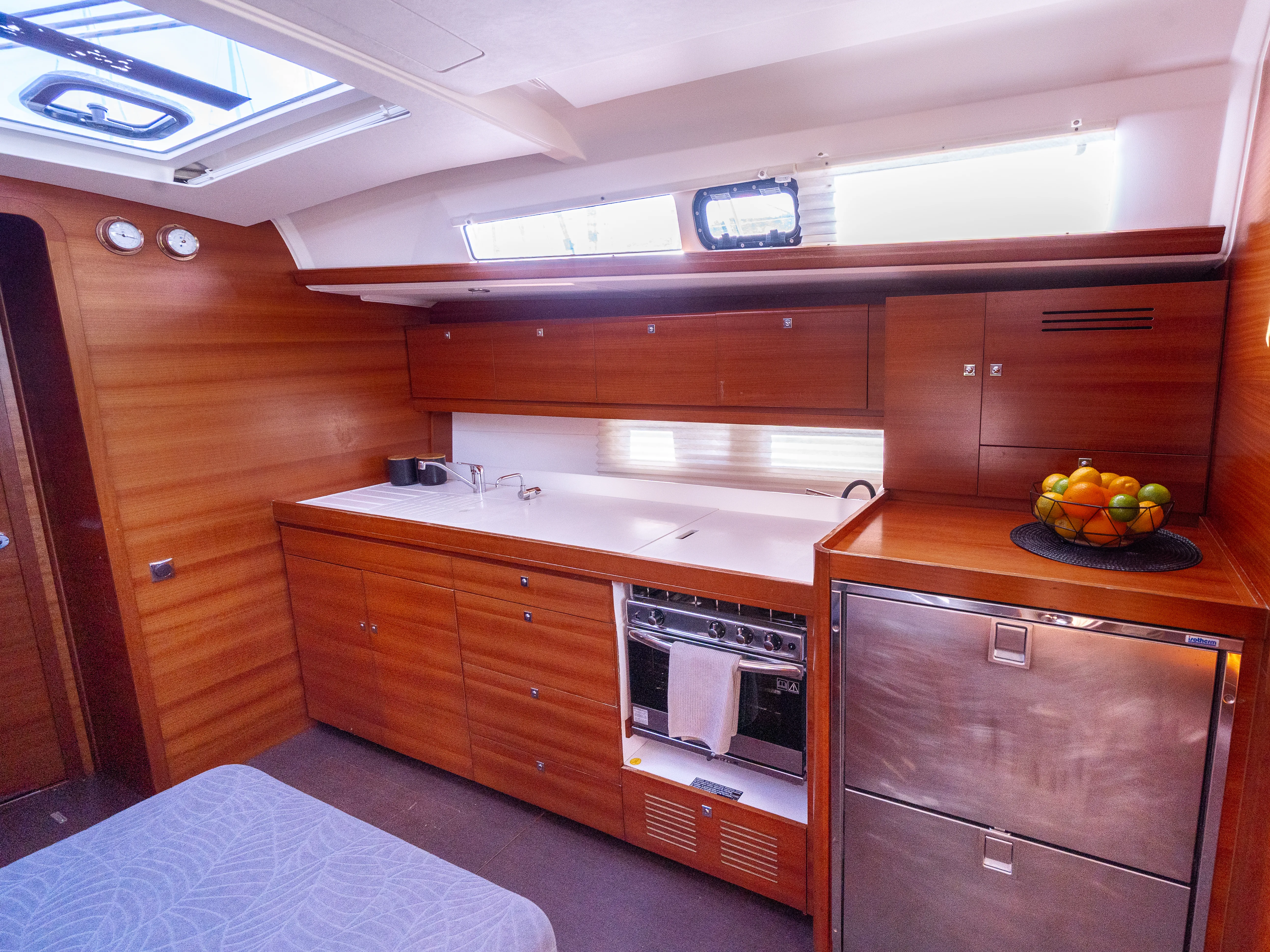 Dufour 460 Grand Large Cygnus — фотография яхты 17