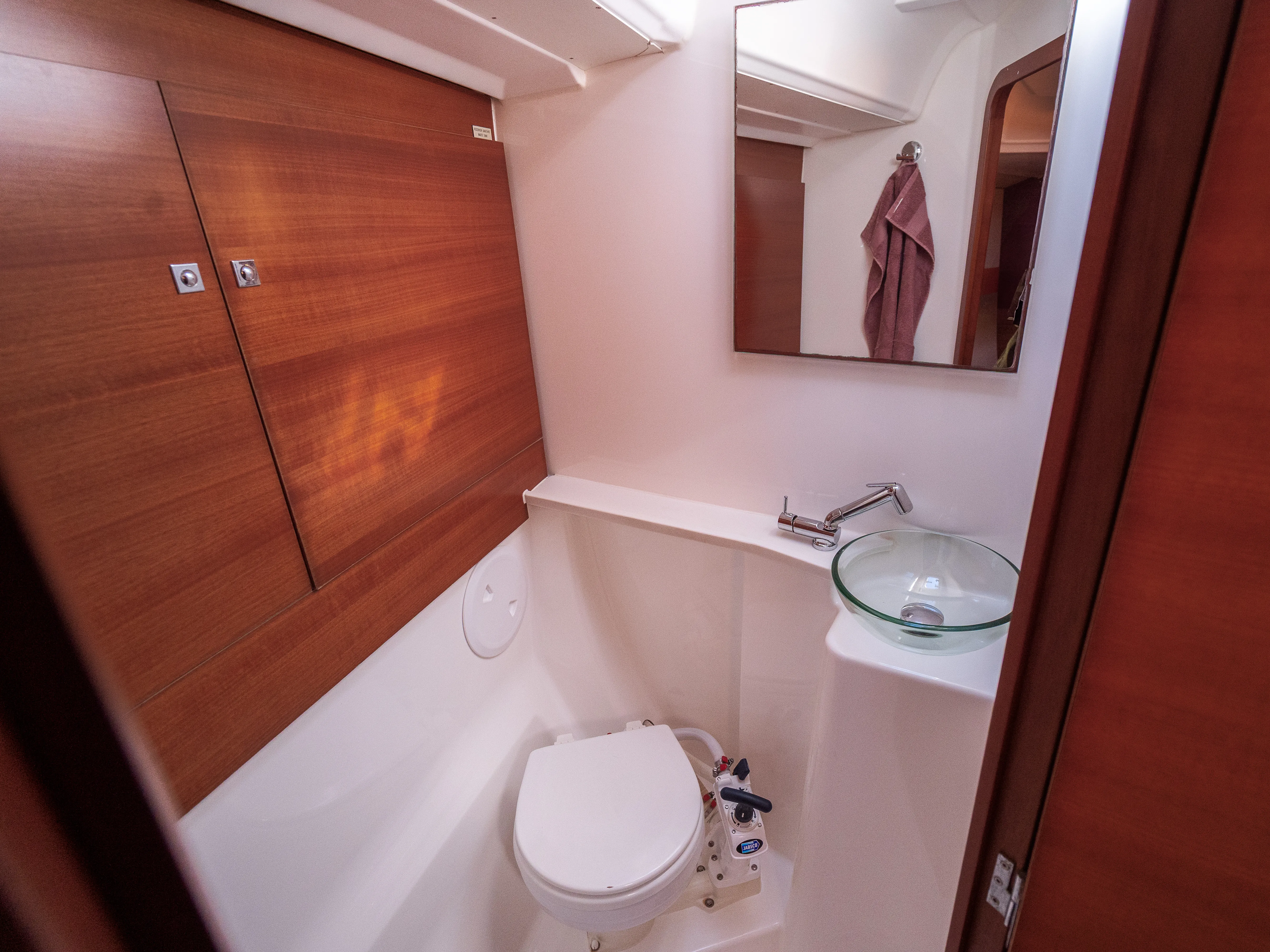 Dufour 460 Grand Large Cygnus — фотография яхты 25