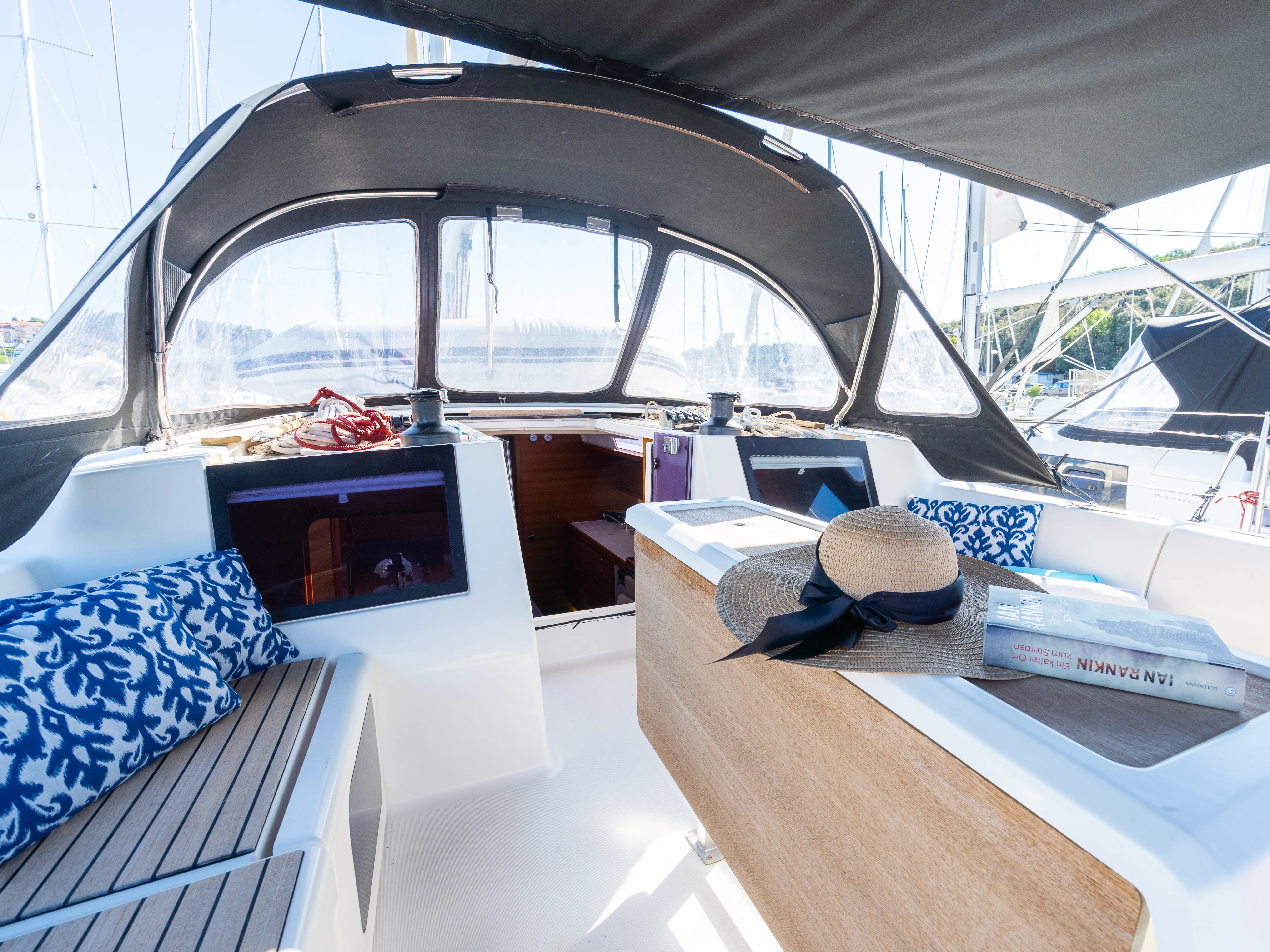 Dufour 460 Grand Large Cygnus — фотография яхты 16
