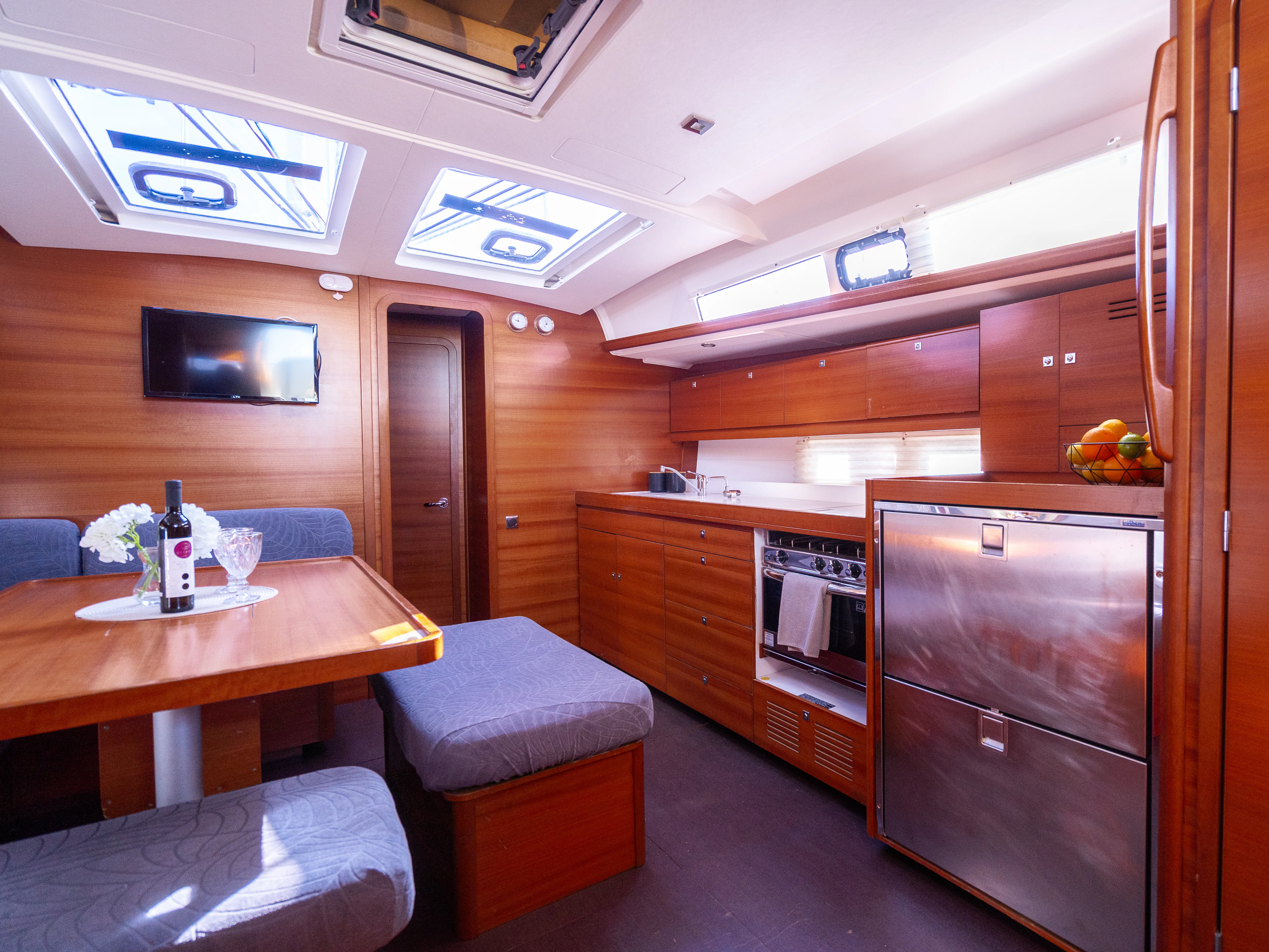 Dufour 460 Grand Large Cygnus — фотография яхты 23