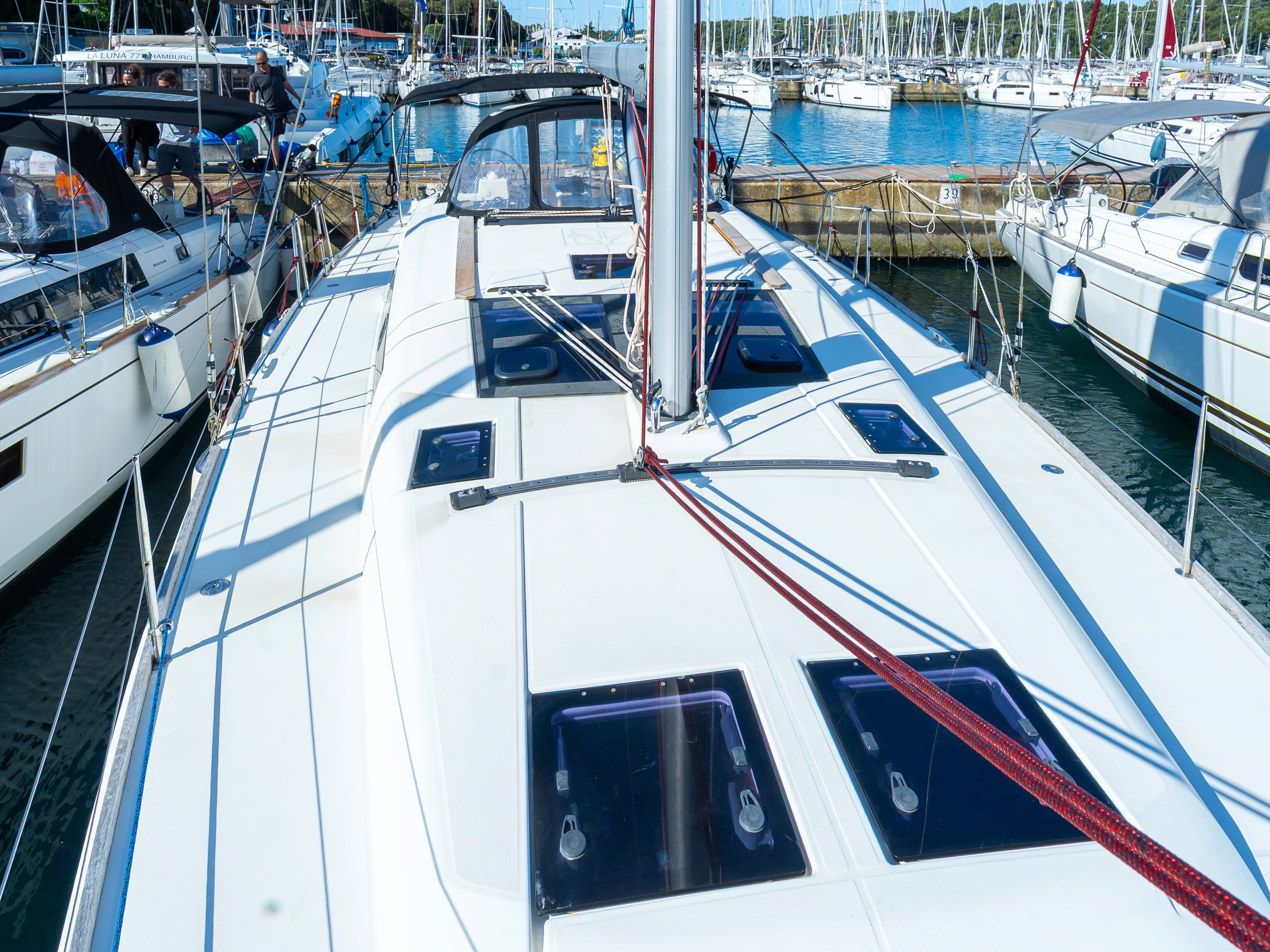 Dufour 460 Grand Large Cygnus — фотография яхты 37