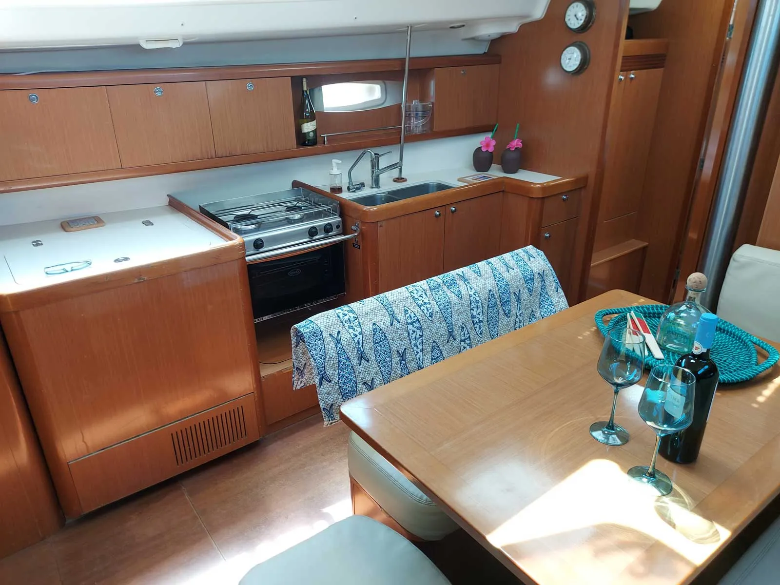 Oceanis 43 Onar — фотография яхты 3