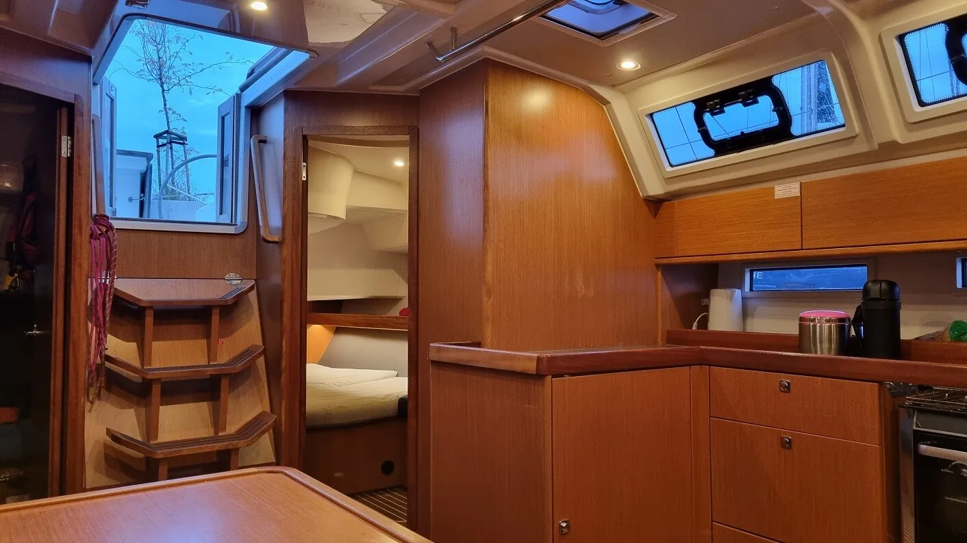 Bavaria 46 Wajra — yacht photo 11