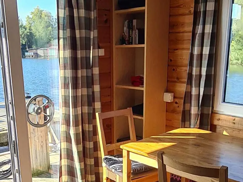 Sundeck 400 — zdjęcie jachtu 5